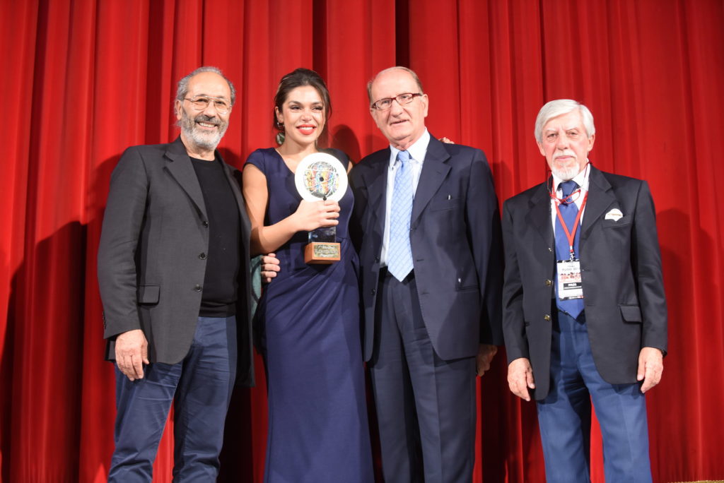 Elvino-Echeoni-il-Patron-Enzo-De-Carlo-e-Mario-Torosantucci-con-Giulia-Miccoli-1024x684